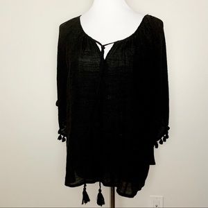 Jennie & Marlis XL, black tunic, Pom Pom sleeve